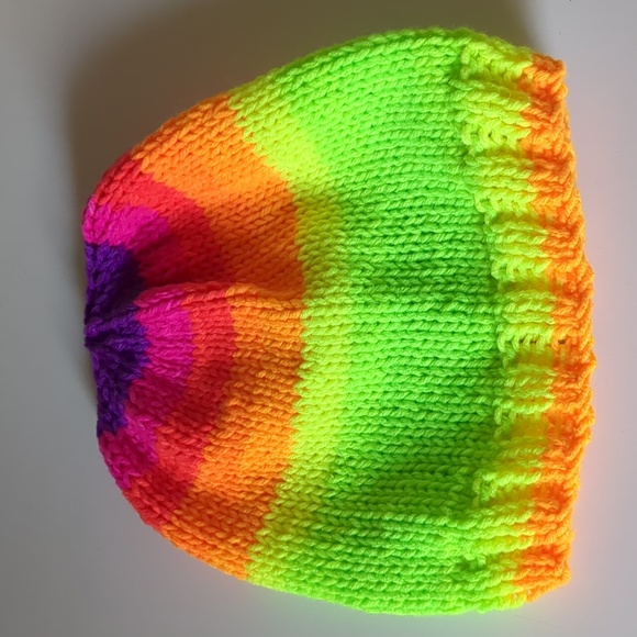 Lot of 3 Kid's NWOT Hand Knitted Wool Beanie Caps, Unique Unisex Multicolored - Picture 11 of 14
